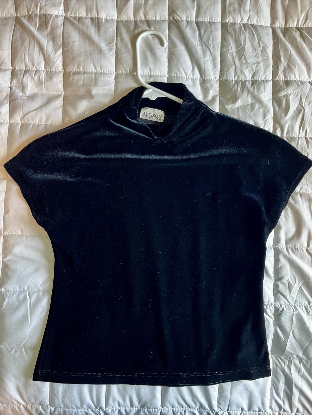 Black Short Sleeve Velvet Top